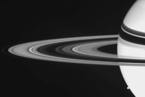 ikukids-hommage-a-Cassini-Saturne-images-son-espace-astronomie-sonde-spatial-Nasa